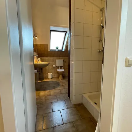 Ferien- & Monteurwohnung Schmidt In *